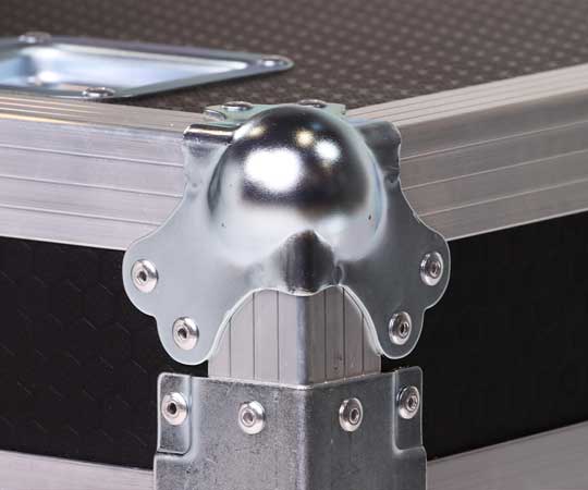 nationwide-case-chrome-hardware